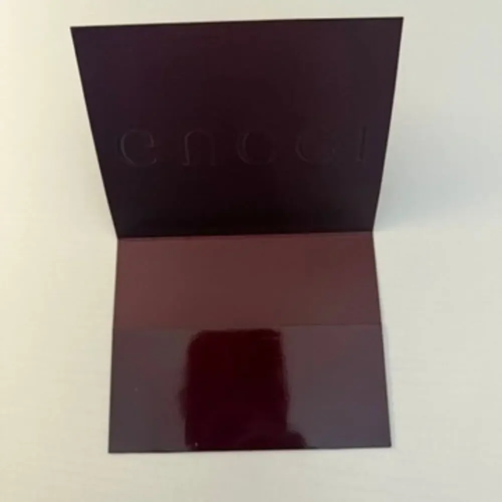 Gucci Burgundy Glossy Gift Envelope Card Holder White Logo 3.5 x 5 in